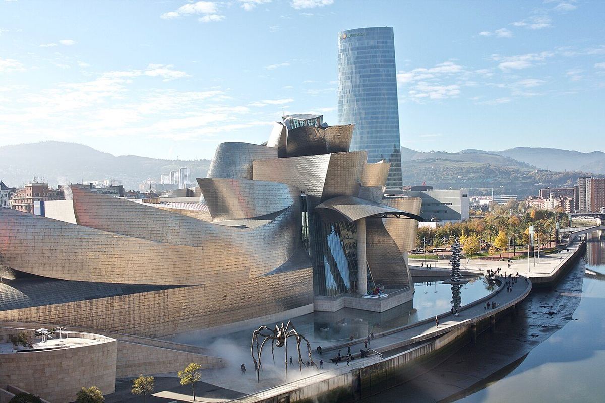 Guggenheim Museum Bilbao — destination photograph