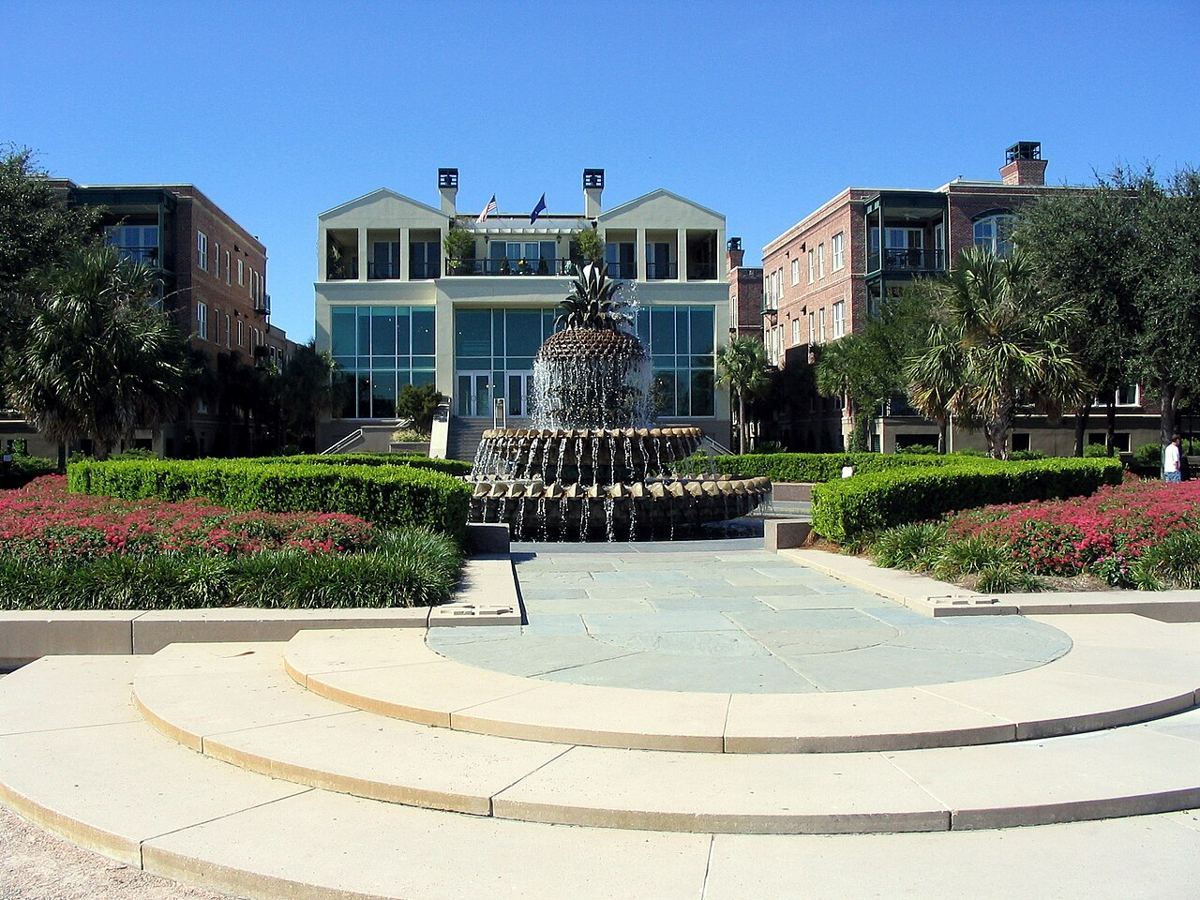 Pineapple Fountain, Charleston