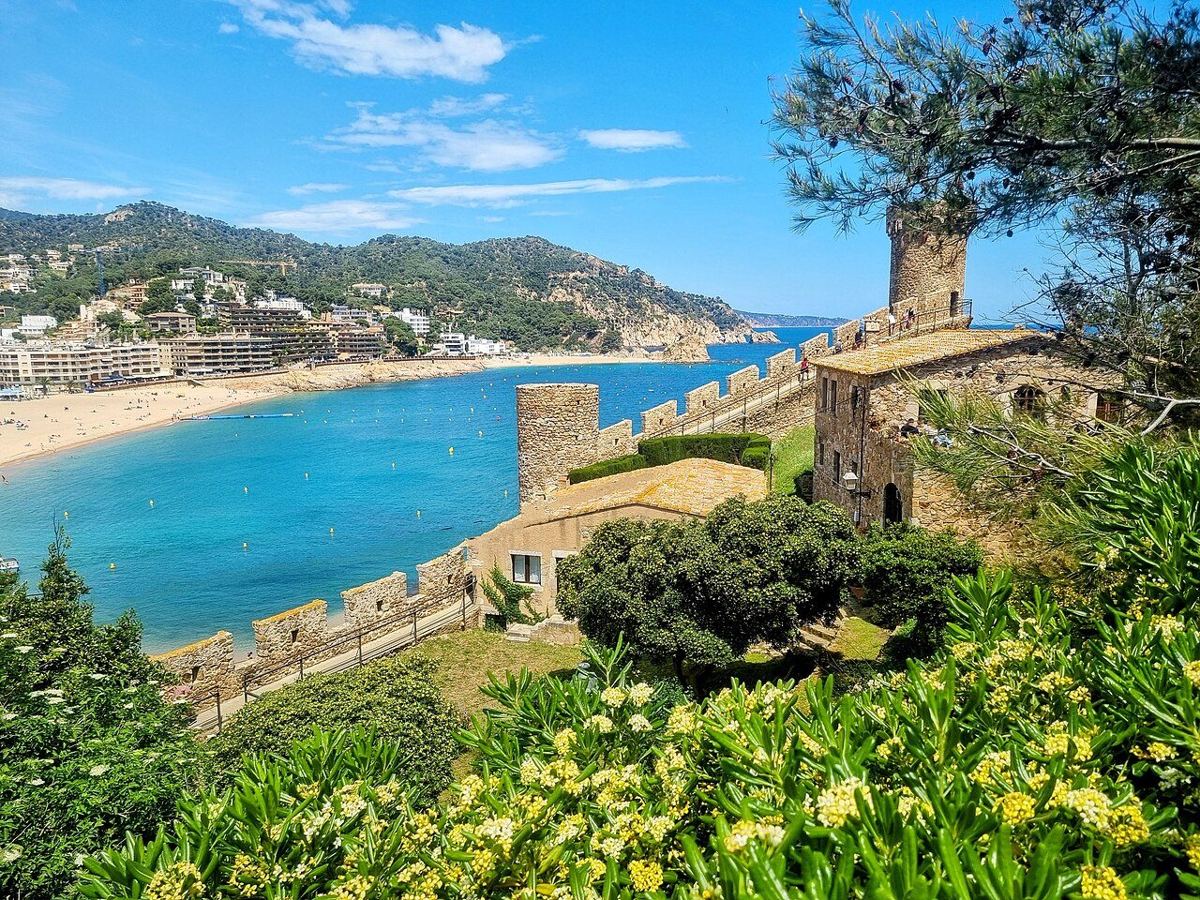 Tossa de Mar — destination photograph
