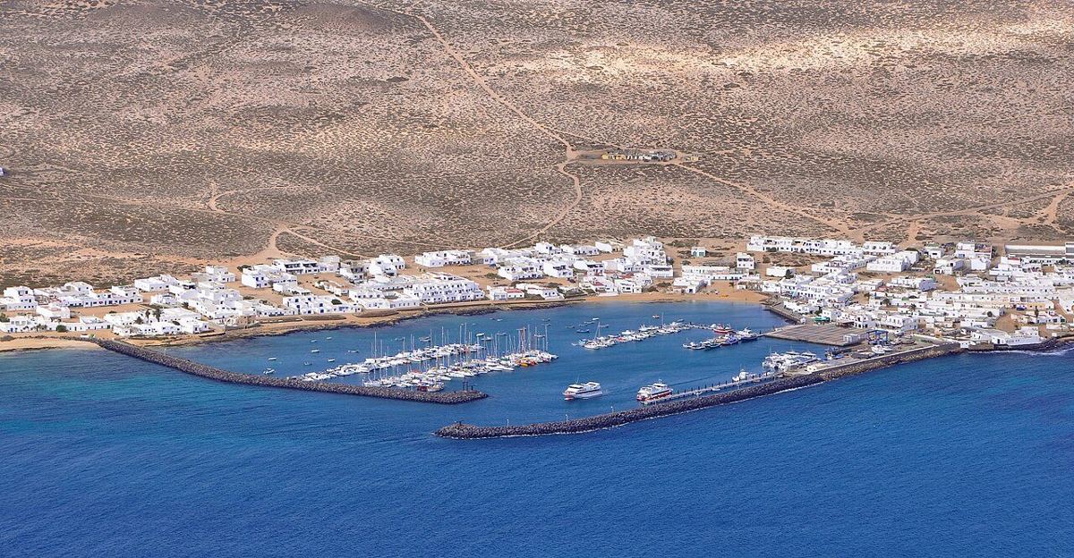 Caleta de Sebo — destination photograph