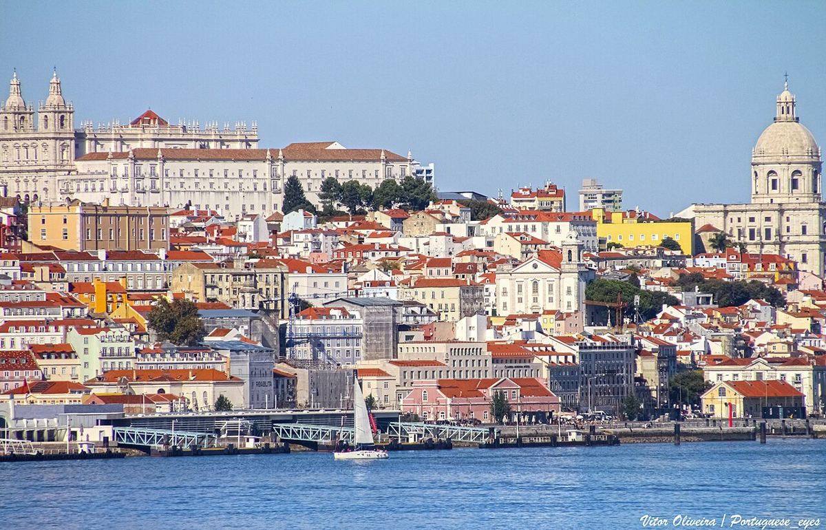 Lisbon — destination photograph