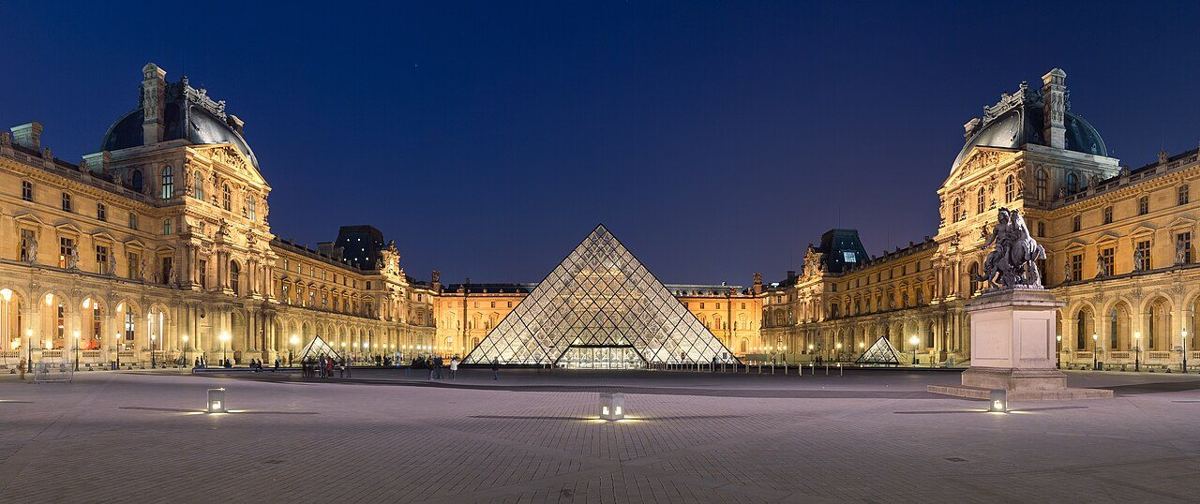 Louvre — destination photograph