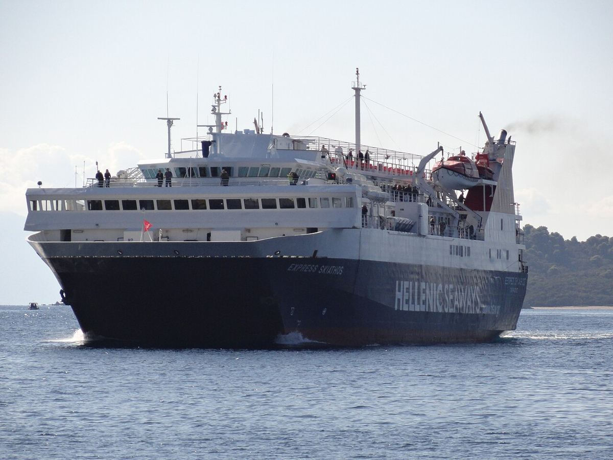 Skiathos — Express Skiathos at Skiathos 02